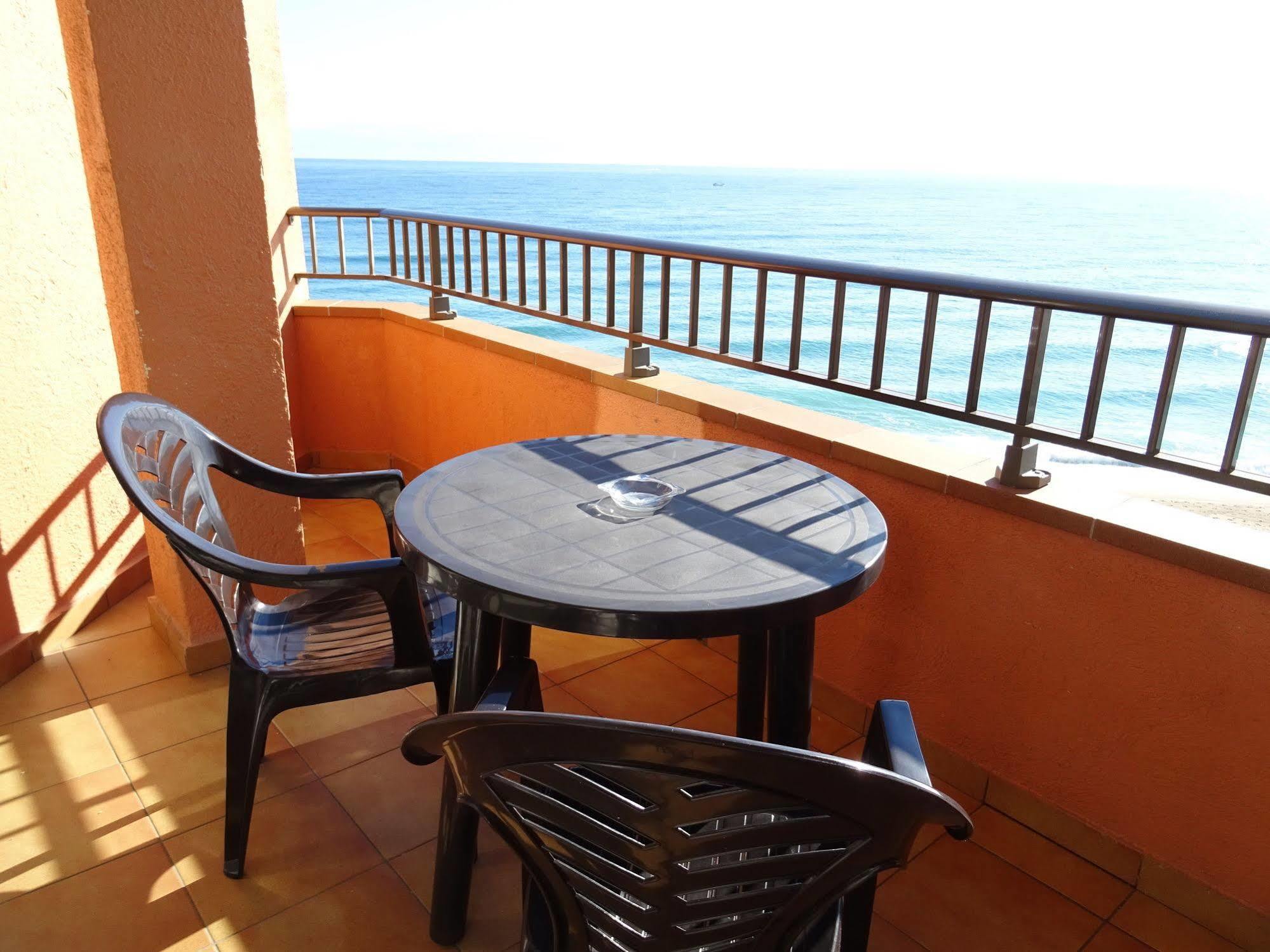 Apartamentos Elvira Бланес Экстерьер фото